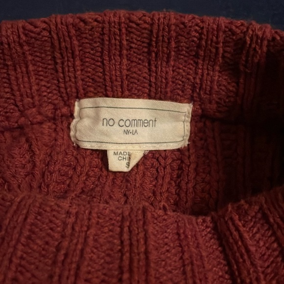 Burgundy knitted crop top sweater - Picture 2 of 4